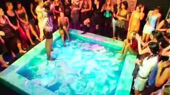 Blue Gel Pit Action! Screencap 70 on www.sinx.com