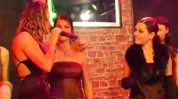 Blue Gel Pit Action! Screencap 72 on www.sinx.com