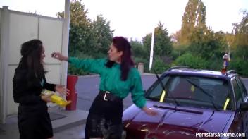 Satin Freaks Messy Carwash Screencap 40 on www.sinx.com