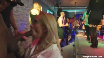Party Hardcore Gone Crazy Vol. 33 Part 7 - Cam 1 Screencap 112 on www.sinx.com
