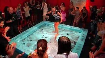 Greased Up and Ready To Fight Screencap 24 on www.sinx.com