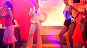 Greased Up and Ready To Fight Screencap 3 on www.sinx.com