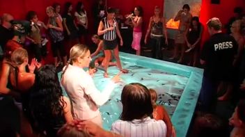 Greased Up and Ready To Fight Screencap 43 on www.sinx.com