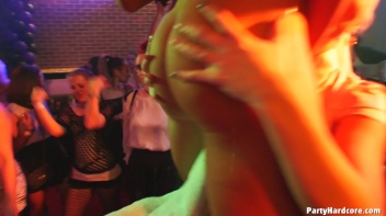 Party Hardcore Gone Crazy Vol. 38 Part 5 - Cam 1 Screencap 118 on www.sinx.com