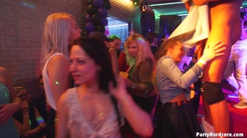 Party Hardcore Gone Crazy Vol. 38 Part 5 - Cam 1 Screencap 81 on www.sinx.com