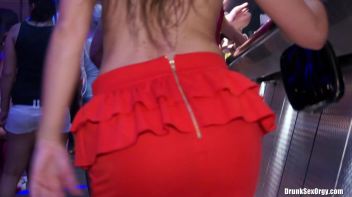 International Summer Lovin' Part 4 - Lesbo Cam Screencap 14 on www.sinx.com