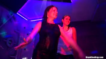 International Summer Lovin' Part 4 - Lesbo Cam Screencap 37 on www.sinx.com