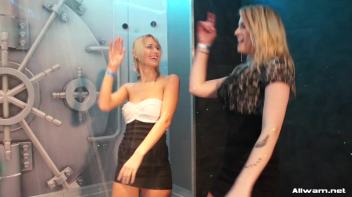 Moving To The Wetlook Groove Screencap 90 on www.sinx.com