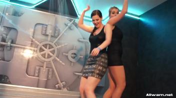 Moving To The Wetlook Groove Screencap 51 on www.sinx.com