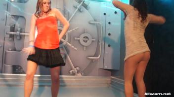 Moving To The Wetlook Groove Screencap 77 on www.sinx.com