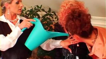 Three Hot Babes In One Tub Screencap 18 on www.sinx.com