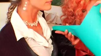 Three Hot Babes In One Tub Screencap 66 on www.sinx.com