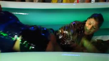 Eurobabe Grease Fight Screencap 17 on www.sinx.com