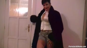 Wet Those White Tops Down! Screencap 2 on www.sinx.com