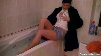 Wet Those White Tops Down! Screencap 46 on www.sinx.com