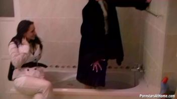 Wet Those White Tops Down! Screencap 58 on www.sinx.com