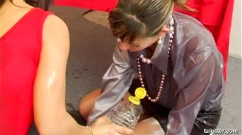 Sensual Oily Hair Play Screencap 36 on www.sinx.com