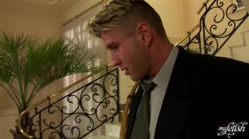 A Secretary and Her Boss Screencap 13 on www.sinx.com