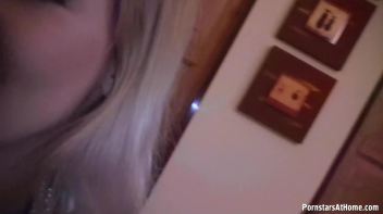 Blouse Babes Lezzing Out At Home Screencap 83 on www.sinx.com