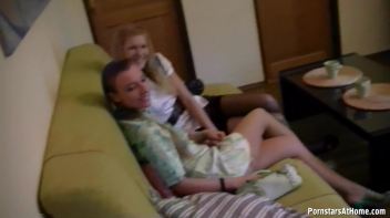 Blouse Babes Lezzing Out At Home Screencap 1 on www.sinx.com