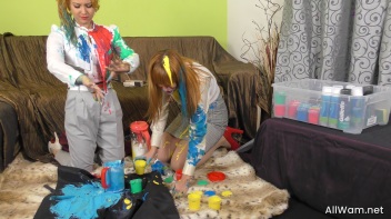 Catfighting Cuties Follow The Rainbow Screencap 53 on www.sinx.com