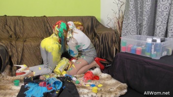 Catfighting Cuties Follow The Rainbow Screencap 63 on www.sinx.com