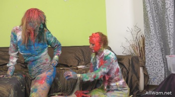 Catfighting Cuties Follow The Rainbow Screencap 77 on www.sinx.com