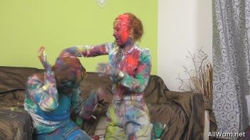 Catfighting Cuties Follow The Rainbow Screencap 79 on www.sinx.com