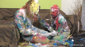 Catfighting Cuties Follow The Rainbow Screencap 83 on www.sinx.com