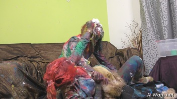 Catfighting Cuties Follow The Rainbow Screencap 90 on www.sinx.com