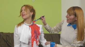 Catfighting Cuties Follow The Rainbow Screencap 39 on www.sinx.com