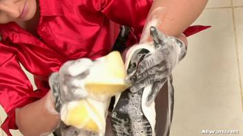 Gina's Wetlook Discipline Screencap 36 on www.sinx.com