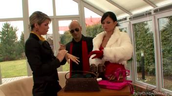 The Fashion Guru Screencap 23 on www.sinx.com