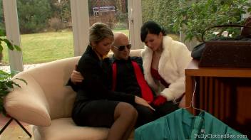 The Fashion Guru Screencap 27 on www.sinx.com