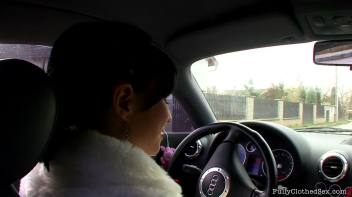 The Fashion Guru Screencap 3 on www.sinx.com