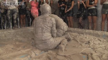 Muddy Wrestling: Regina vs. Kirsten Plant Screencap 42 on www.sinx.com