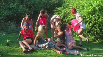 Oiled up Sluts Part Cam 2 Screencap 11 on www.sinx.com