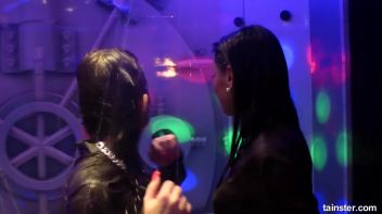 Fanatic Fuckfriends Part 4 - Shower Cam Screencap 56 on www.sinx.com