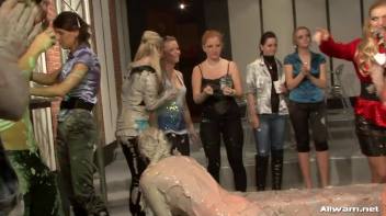 Eurobabes Going Mud Mad! Screencap 41 on www.sinx.com