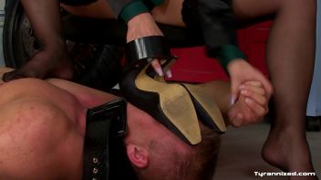 Bitch Boss' Porn Past Exposed! Screencap 84 on www.sinx.com