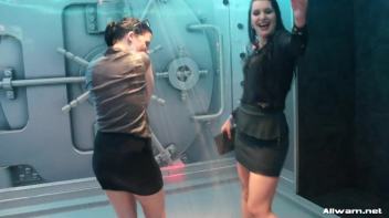 Livin' It Up Wetlook Style Screencap 15 on www.sinx.com