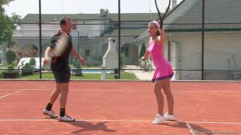 Tennis Injury Needs Some Piss Relief Screencap 8 on www.sinx.com
