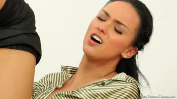 Pissing Her Loyalty Away Screencap 59 on www.sinx.com