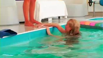 Play Fighting Turns Serious In The Pool Screencap 31 on www.sinx.com
