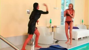 Play Fighting Turns Serious In The Pool Screencap 41 on www.sinx.com