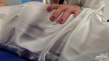 Can't Resist An Absolute Beauty Screencap 28 on www.sinx.com