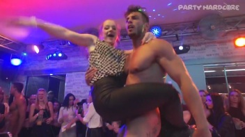 Party Hardcore Gone Crazy Vol. 27 Part 4 - Cam 4 Screencap 79 on www.sinx.com