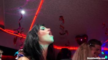 Valentine's Day Vaginas Part 4 - Cam 4 Screencap 33 on www.sinx.com