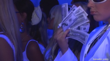 White Sensation Part 1 - Cam 4 Screencap 12 on www.sinx.com