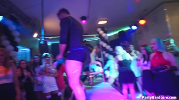 Party Hardcore Gone Crazy Vol. 37 Part 4 - Cam 3 Screencap 25 on www.sinx.com